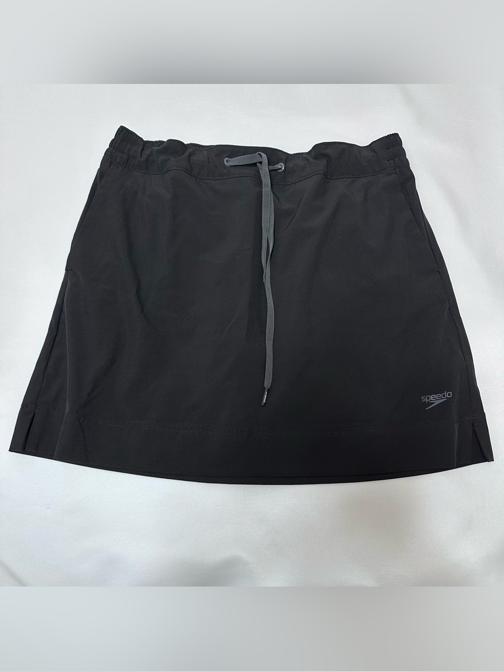 Speedo Black Women's Swim Skort with Grey Drawstring ladies size medium
